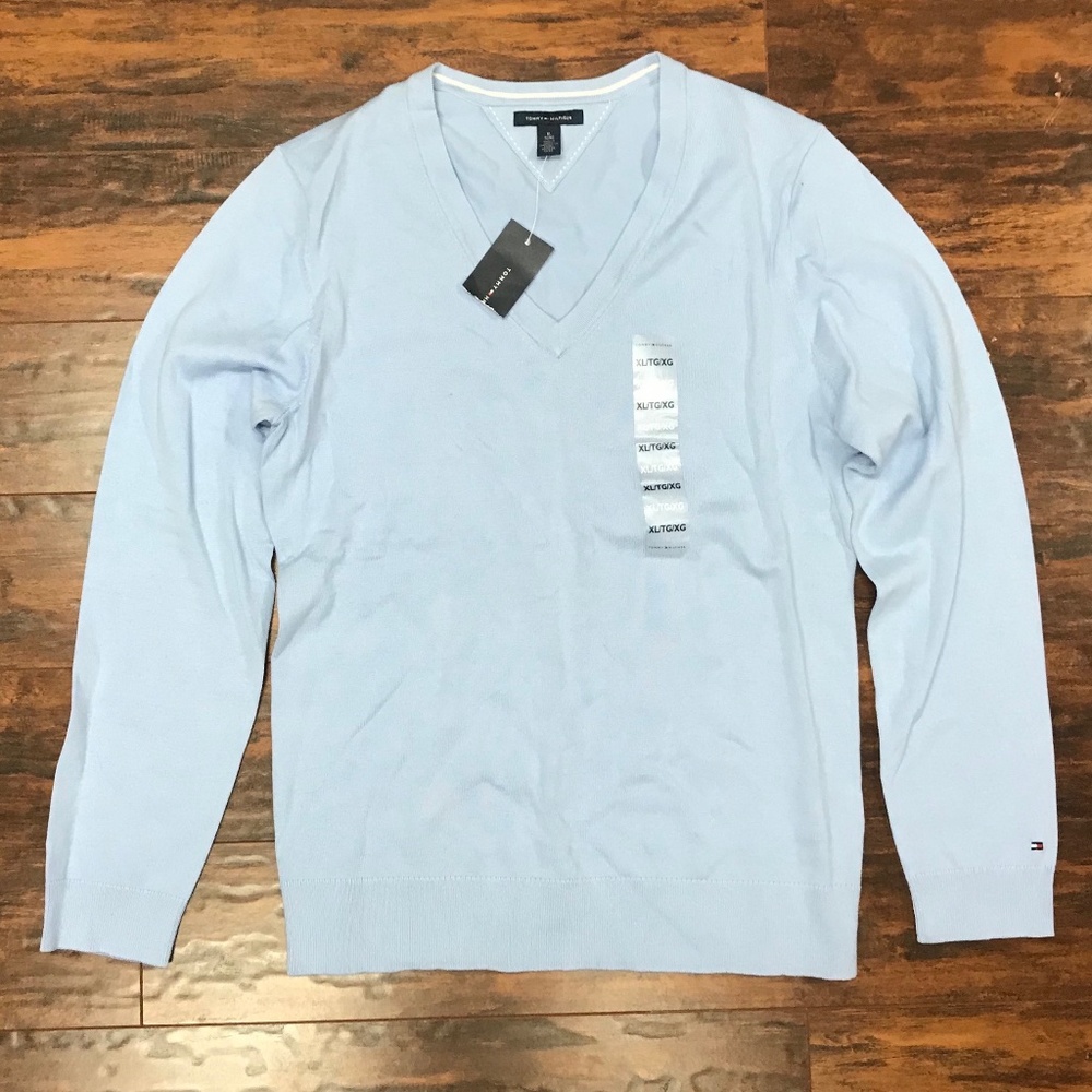 Tommy Hilfiger Solid V-Neck Sweater NWT